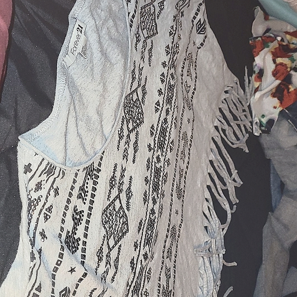 Forever 21 Medium midriff t-shirt